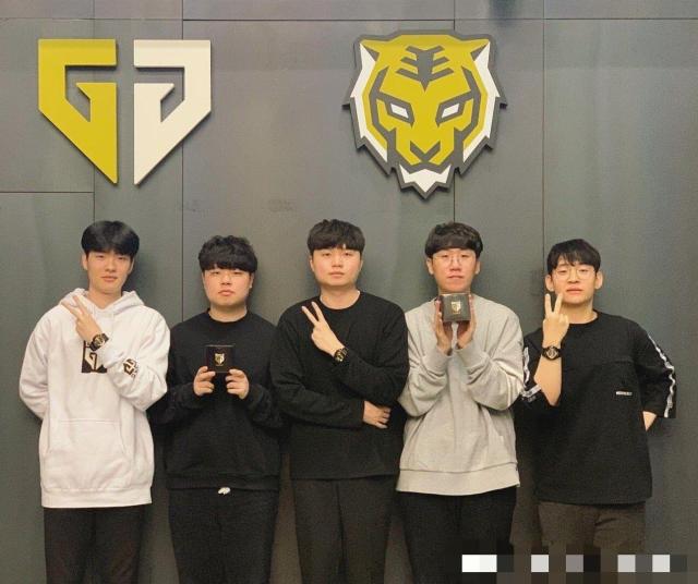 他教会球员 他教会球员