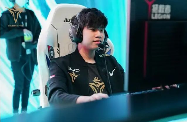 印证了他在 印证了他在